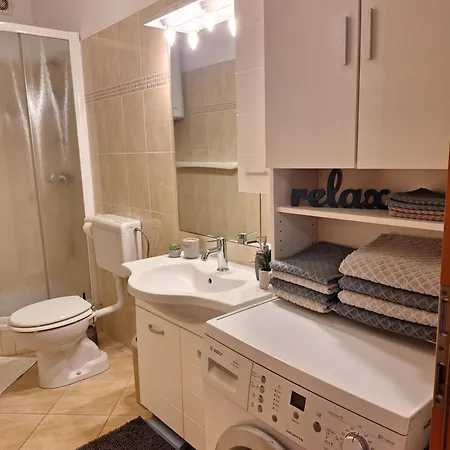 Monika Apartment *